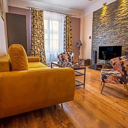 Apartment Mikolajska 5