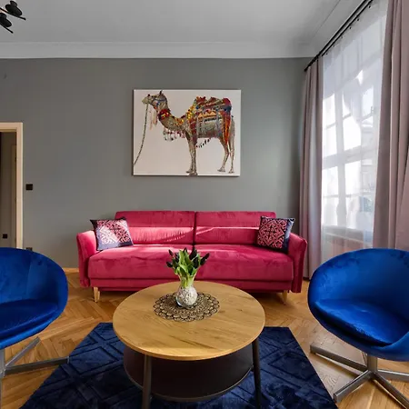 Apartment Mikolajska 5 *