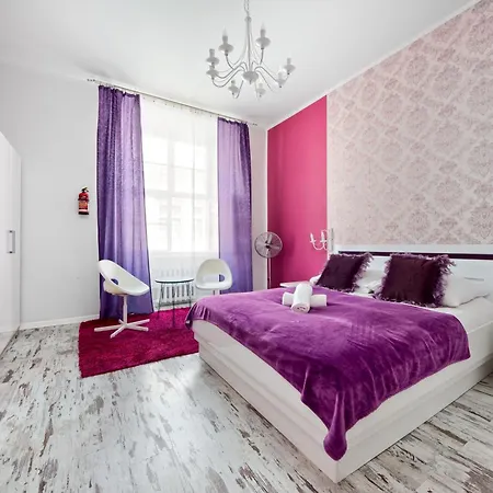 Apartment Mikolajska 5 *