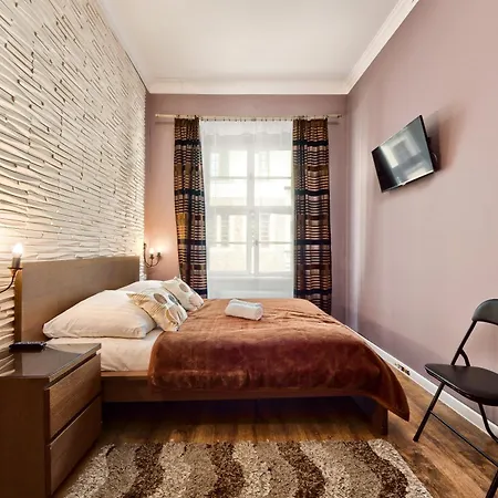 Apartment Mikolajska 5 *