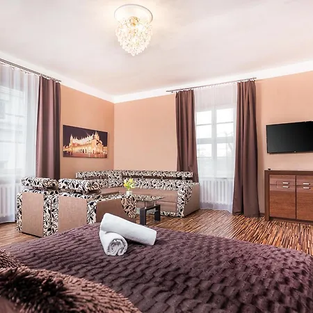 Apartment Mikolajska 5 *